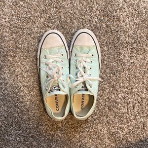 Size 8 MINT CONVERSE
